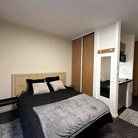 Piece Исси-ле-Мулино